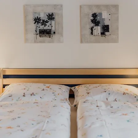 Inge Gapp Apartment *